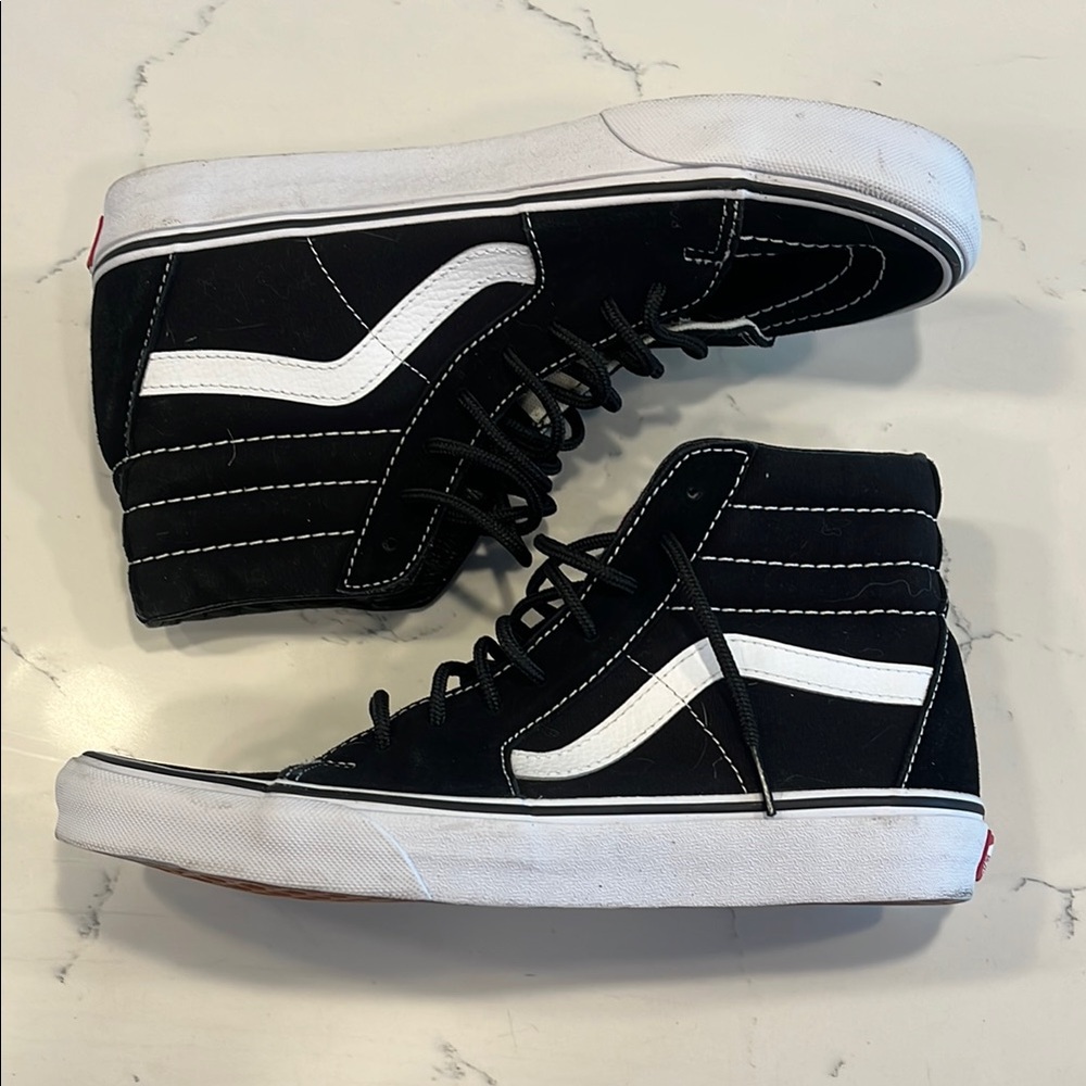 Back2School Like-New Black/White High-Top VANS Sneakers Size: 7M/8.5W